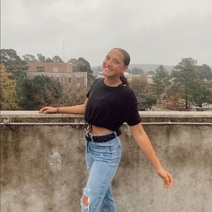 Meet your Posher, Leah